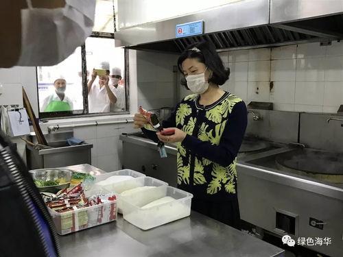 阳光食堂爆料事件视频,揭露食堂卫生问题  第1张